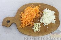 Фото приготовления рецепта: Шпинатные шарики с морковью, сыром и орехами (в духовке) - шаг №4