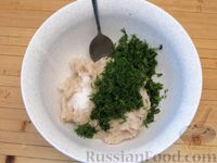 Фото приготовления рецепта: Суп с фрикадельками, щавелем и зелёным горошком - шаг №6