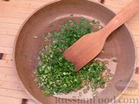 Фото приготовления рецепта: Суп с фрикадельками, щавелем и зелёным горошком - шаг №10