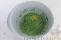 Фото приготовления рецепта: Оладьи на ряженке со шпинатом - шаг №7