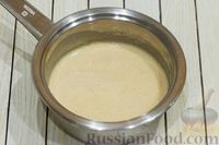 Фото приготовления рецепта: Постный медовик с яблочно-манным кремом - шаг №9