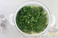 Фото приготовления рецепта: Суп со щавелем и овощами на рыбном бульоне - шаг №11