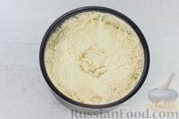 Фото приготовления рецепта: Песочный пирог с клюквой и кокосовым штрейзелем - шаг №13