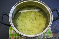 Фото приготовления рецепта: Зелёный борщ со щавелем и черемшой (без мяса) - шаг №4