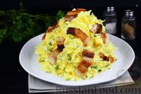Фото к рецепту: Картофельное пюре с белокочанной капустой, зелёным луком и беконом