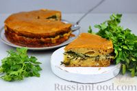 Фото к рецепту: Заливной пирог с беконом, сыром и зеленью