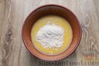 Фото приготовления рецепта: Заливной пирог на молоке с ветчиной и овощами - шаг №5
