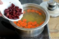 Фото приготовления рецепта: Куриный суп с фасолью и клёцками - шаг №8
