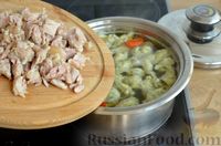 Фото приготовления рецепта: Куриный суп с фасолью и клёцками - шаг №10