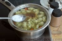 Фото приготовления рецепта: Куриный суп с фасолью и клёцками - шаг №11