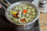 Фото приготовления рецепта: Куриный суп с фасолью и клёцками - шаг №12