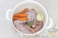 Фото приготовления рецепта: Куриный суп со щавелем, стручковой фасолью и кукурузой - шаг №3