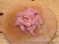 Фото приготовления рецепта: Фунчоза с индейкой, грибами и сладким перцем - шаг №2