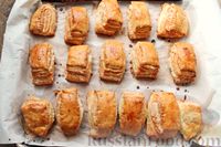 Фото приготовления рецепта: Слоистые булочки из "ночного" дрожжевого теста на кефире - шаг №16
