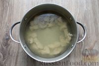 Фото приготовления рецепта: Рассольник со свининой, рисом и сметаной - шаг №3