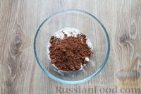 Фото приготовления рецепта: Шоколадный торт "Пьяная вишня" с ореховым ганашем - шаг №4