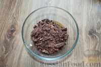 Фото приготовления рецепта: Шоколадный торт "Пьяная вишня" с ореховым ганашем - шаг №12