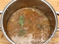 Фото приготовления рецепта: Рагу из говядины с капустой, морковью и сельдереем - шаг №8