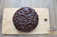 Фото приготовления рецепта: Шоколадный торт "Пьяная вишня" с ореховым ганашем - шаг №25