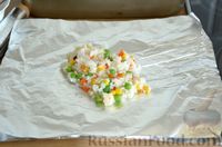 Фото приготовления рецепта: Куриное филе, запечённое с рисом, овощами и остро-сладким соусом (в фольге) - шаг №6