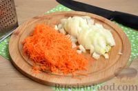Фото приготовления рецепта: Булгур с индейкой, овощами и черносливом (на сковороде) - шаг №3