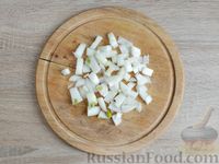Фото приготовления рецепта: Запеканка-жюльен с куриным филе, грибами и цветной капустой - шаг №5