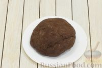 Фото приготовления рецепта: Шоколадные вареники с клубникой и творогом - шаг №4