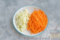 Фото приготовления рецепта: Рис с кабачками и помидорами (на сковороде) - шаг №2