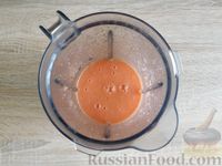 Фото приготовления рецепта: Макароны с тушёнкой, помидорами и сыром - шаг №9