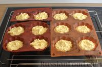 Фото приготовления рецепта: Творожные ванильные кексы - шаг №6