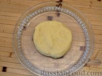 Фото приготовления рецепта: Тарт с вишней в яично-сметанной заливке - шаг №4