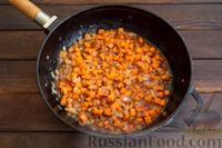 Фото приготовления рецепта: Рис с грибами и тефтелями (на сковороде) - шаг №10