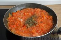 Фото приготовления рецепта: Голубцы из молодой капусты с курицей, тушенные в овощном соусе - шаг №7