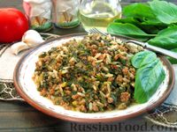 Фото приготовления рецепта: Рис с фаршем, шпинатом и помидорами (на сковороде) - шаг №21