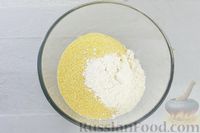 Фото приготовления рецепта: Кукурузный медовый хлеб на сметане (бездрожжевой) - шаг №2