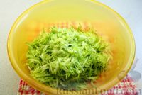 Фото приготовления рецепта: Котлеты из капусты и кабачков, с картофелем и сыром - шаг №2