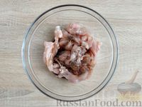 Фото приготовления рецепта: Запеканка из куриного филе с грибами и сыром - шаг №3