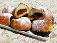 Фото к рецепту: Творожные пончики с варёной сгущёнкой (в духовке)