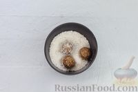 Фото приготовления рецепта: Конфеты из фиников с кокосовой стружкой, имбирём и апельсиновым соком - шаг №10