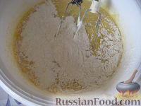 Фото приготовления рецепта: Трубочки вафельные со сгущенкой - шаг №6