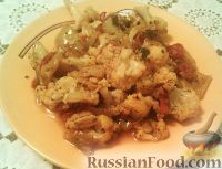 Фото к рецепту: Цветная капуста, тушенная с помидорами и болгарским перцем
