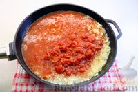 Фото приготовления рецепта: Тефтели с рассольным сыром, запечённые в томатном соусе - шаг №7