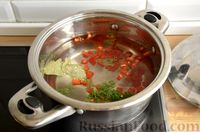 Фото приготовления рецепта: Суп с куриными фрикадельками, сладким перцем и овсяными хлопьями - шаг №3