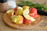 Фото приготовления рецепта: Скумбрия, запечённая с яблоками и эстрагоном - шаг №3