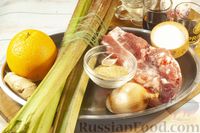 Фото приготовления рецепта: Свинина, запечённая в пряном маринаде, с ревенем - шаг №1