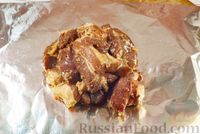 Фото приготовления рецепта: Свинина, запечённая в пряном маринаде, с ревенем - шаг №5