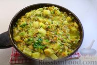 Фото приготовления рецепта: Рагу с кабачками, картошкой, молодой капустой и фаршем - шаг №10