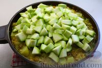 Фото приготовления рецепта: Рагу с кабачками, картошкой, молодой капустой и фаршем - шаг №12