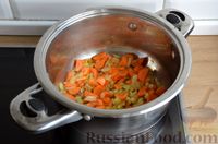 Фото приготовления рецепта: Сырный суп с креветками и рисом - шаг №5