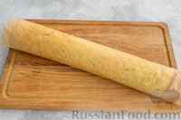 Фото приготовления рецепта: Кабачковый рулет с шампиньонами и сливочным сыром - шаг №10